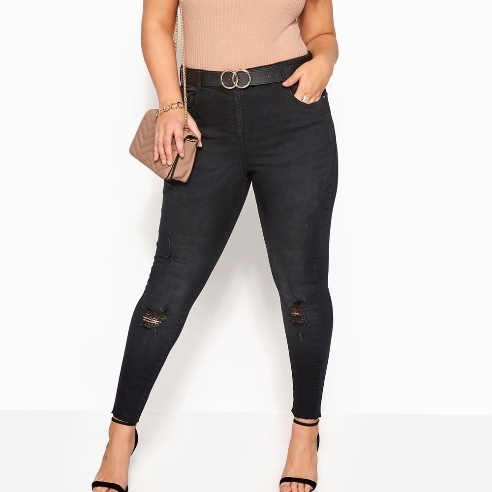Yours Clothing Ava Black Washed Skinny Jean - US 22